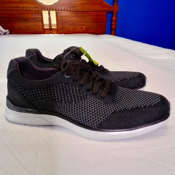 Rockport Total Motion Active Mesh Plain Toe Men's Black Sneakers 6.5W NWOT New - Picture 1 of 11